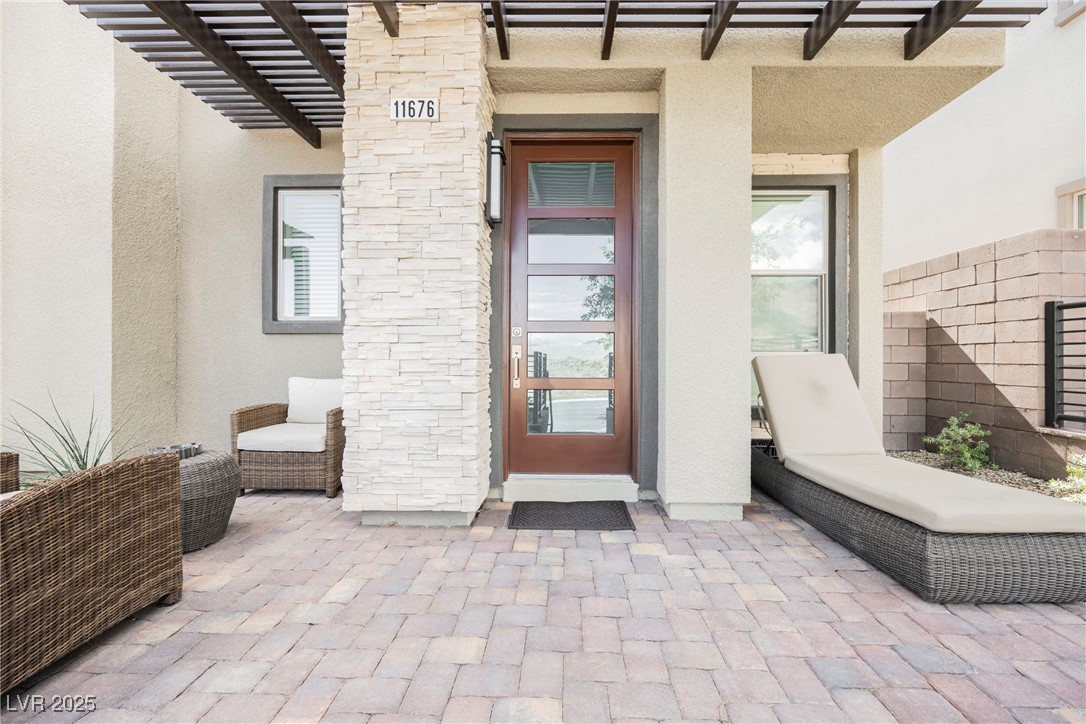 11676 Hamilton Lake Avenue