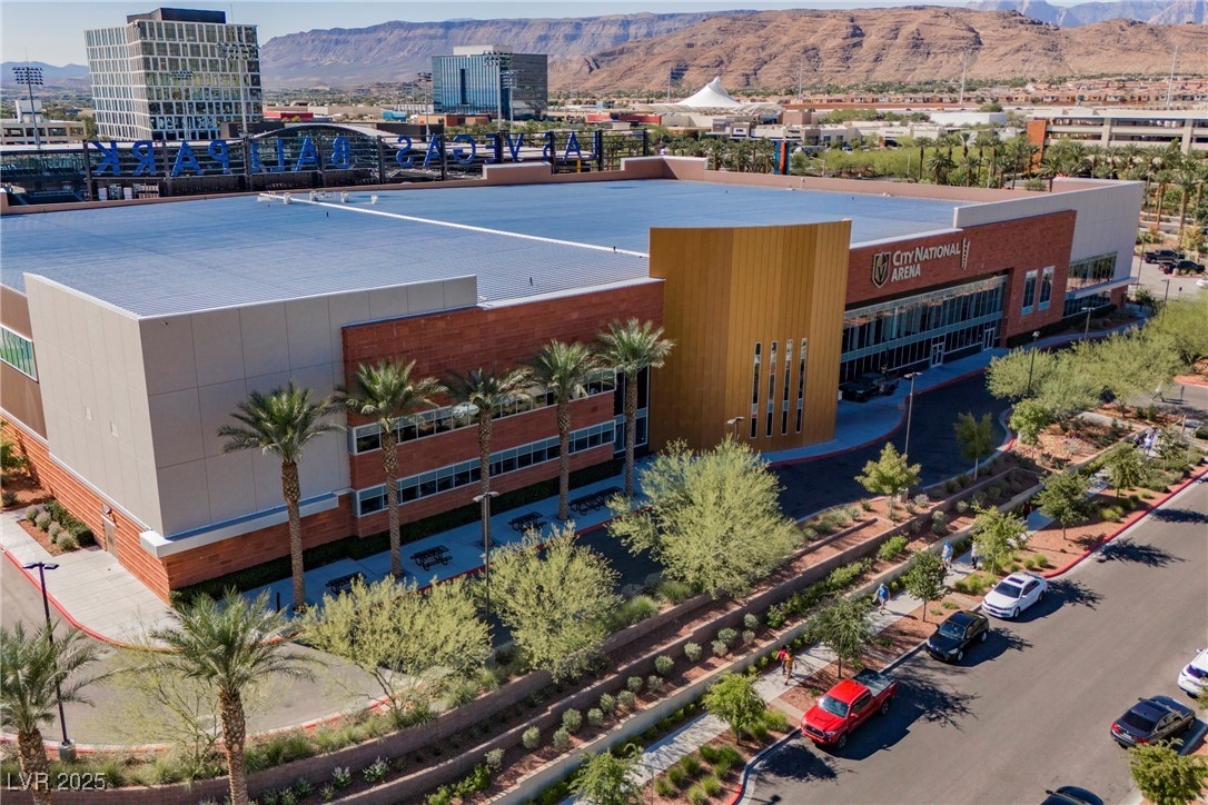 11676 Hamilton Lake Avenue