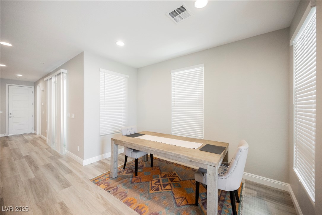 11676 Hamilton Lake Avenue