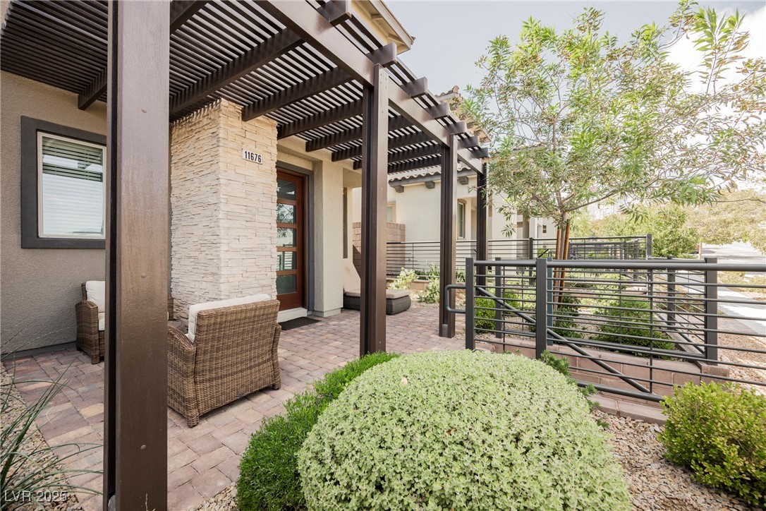 11676 Hamilton Lake Avenue