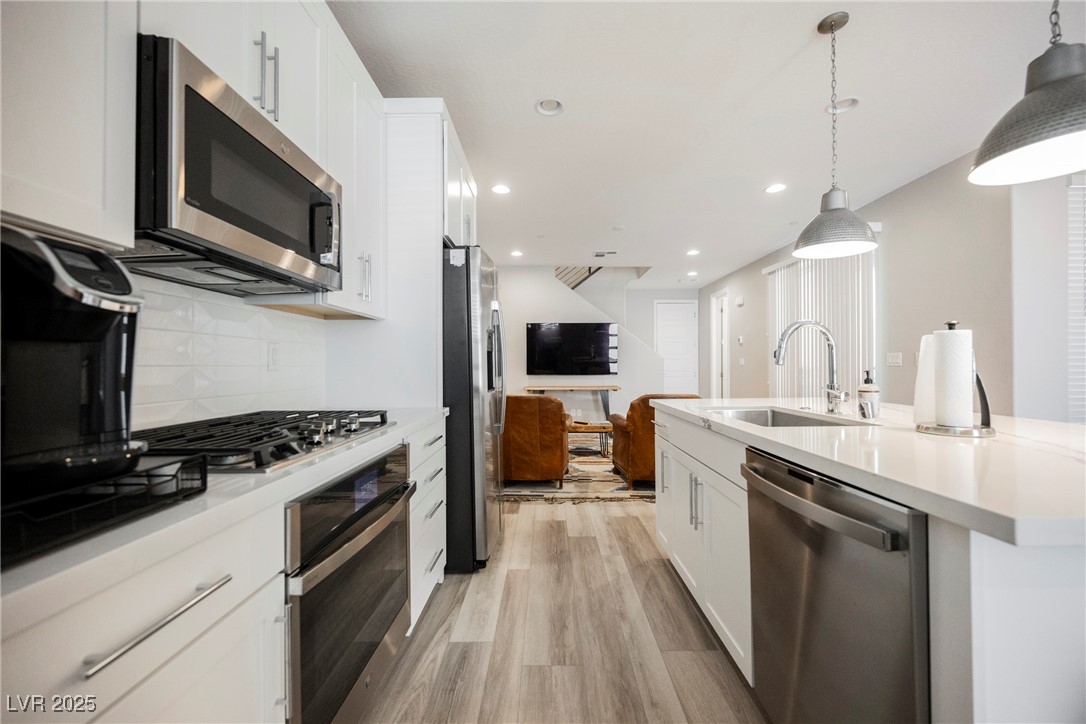 11676 Hamilton Lake Avenue