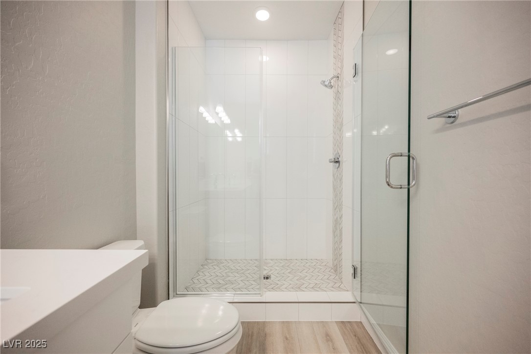 11676 Hamilton Lake Avenue