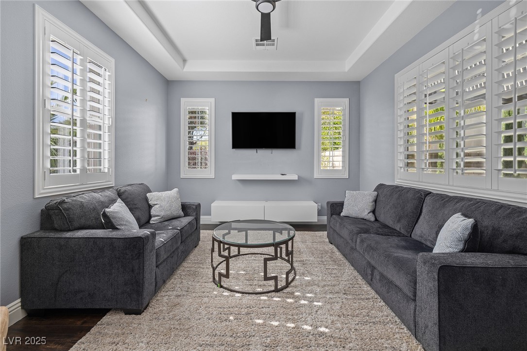 12132 Vista Linda Avenue