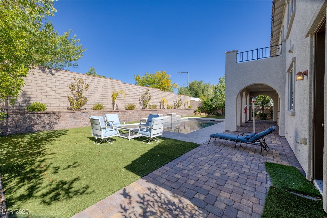 12132 Vista Linda Avenue