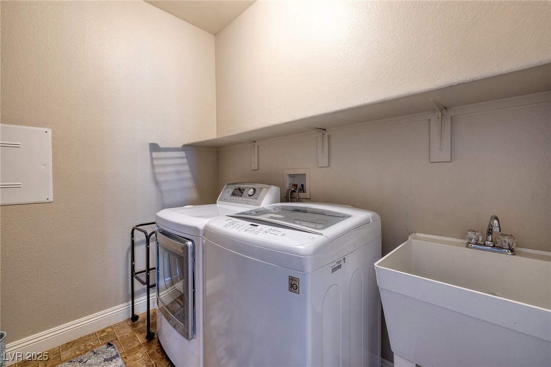 12132 Vista Linda Avenue