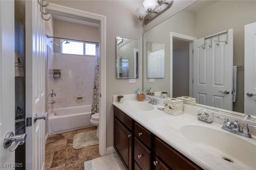 12132 Vista Linda Avenue