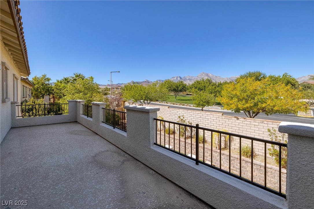 12132 Vista Linda Avenue