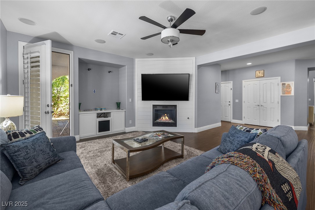 12132 Vista Linda Avenue