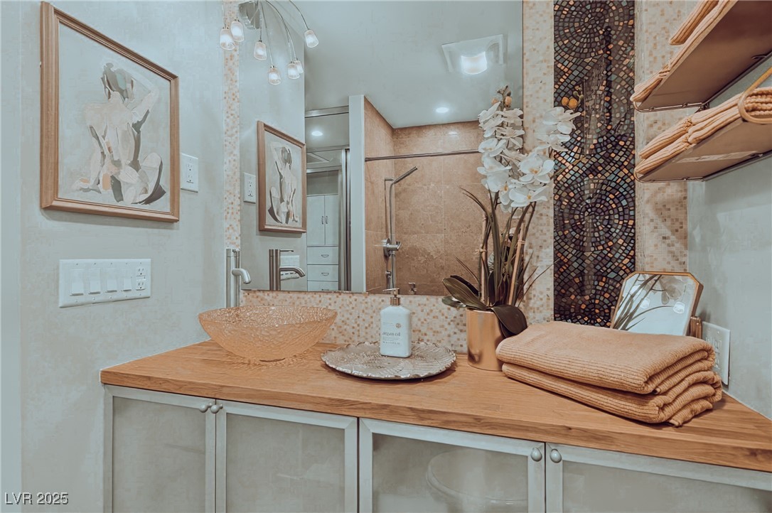 3111 Bel Air Drive 202