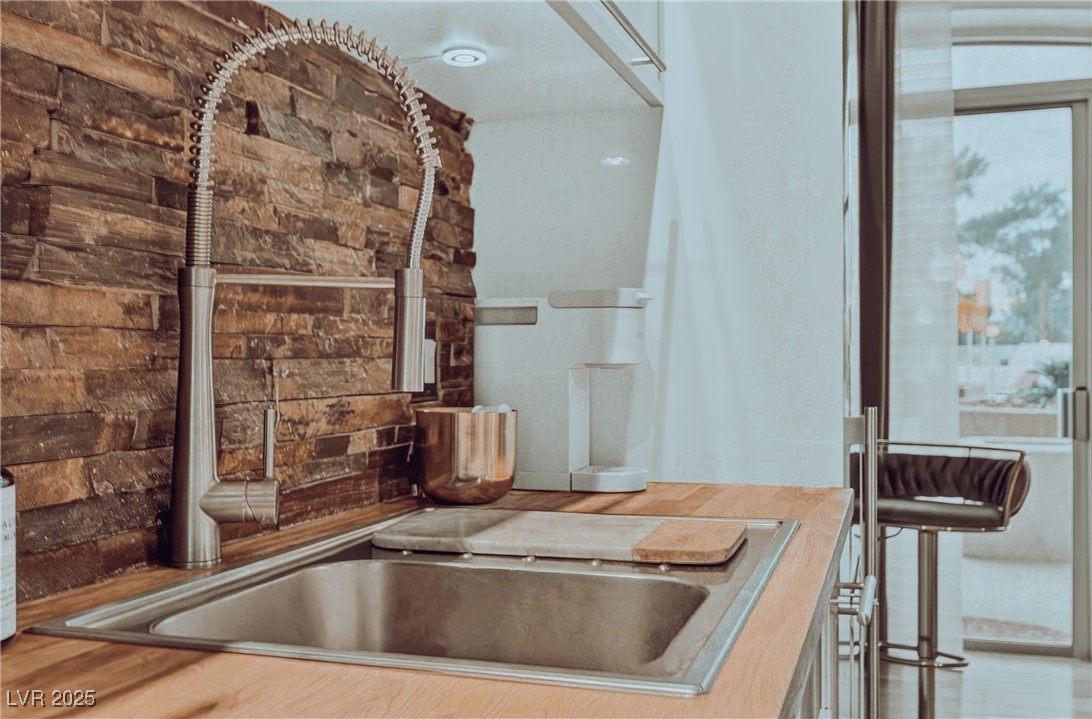 3111 Bel Air Drive 202