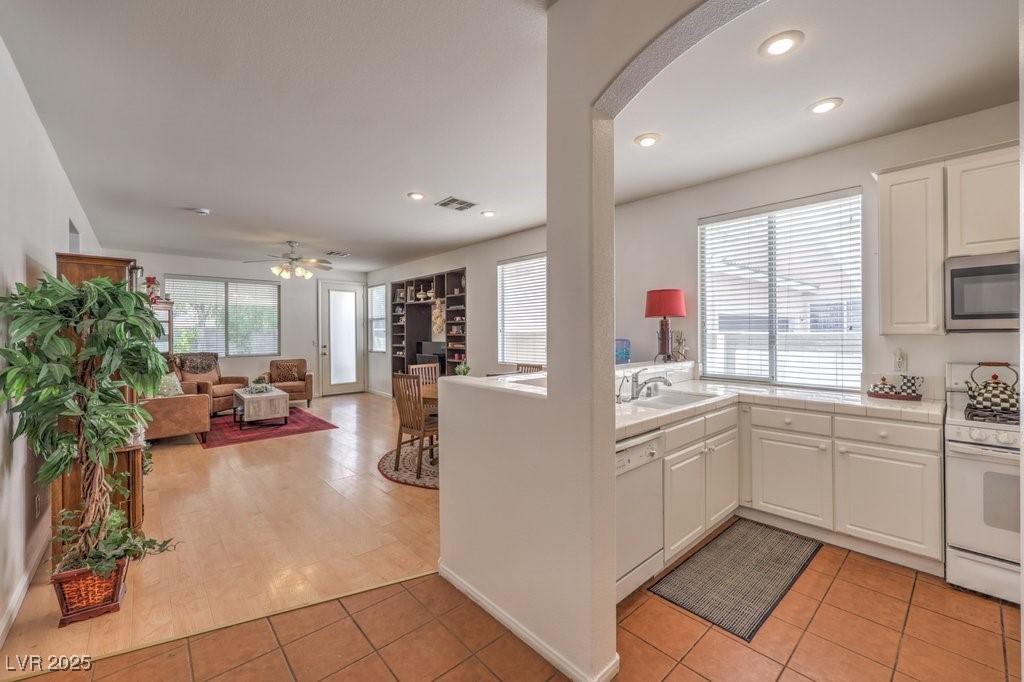 9761 Del Mar Heights Street