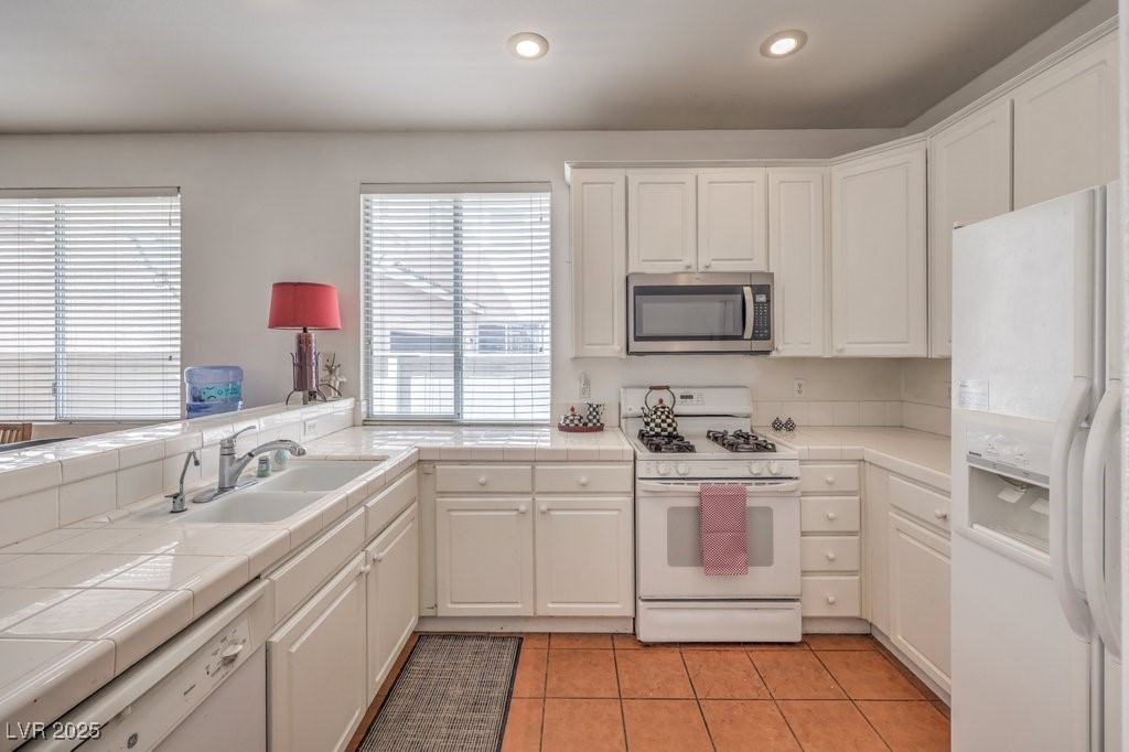 9761 Del Mar Heights Street