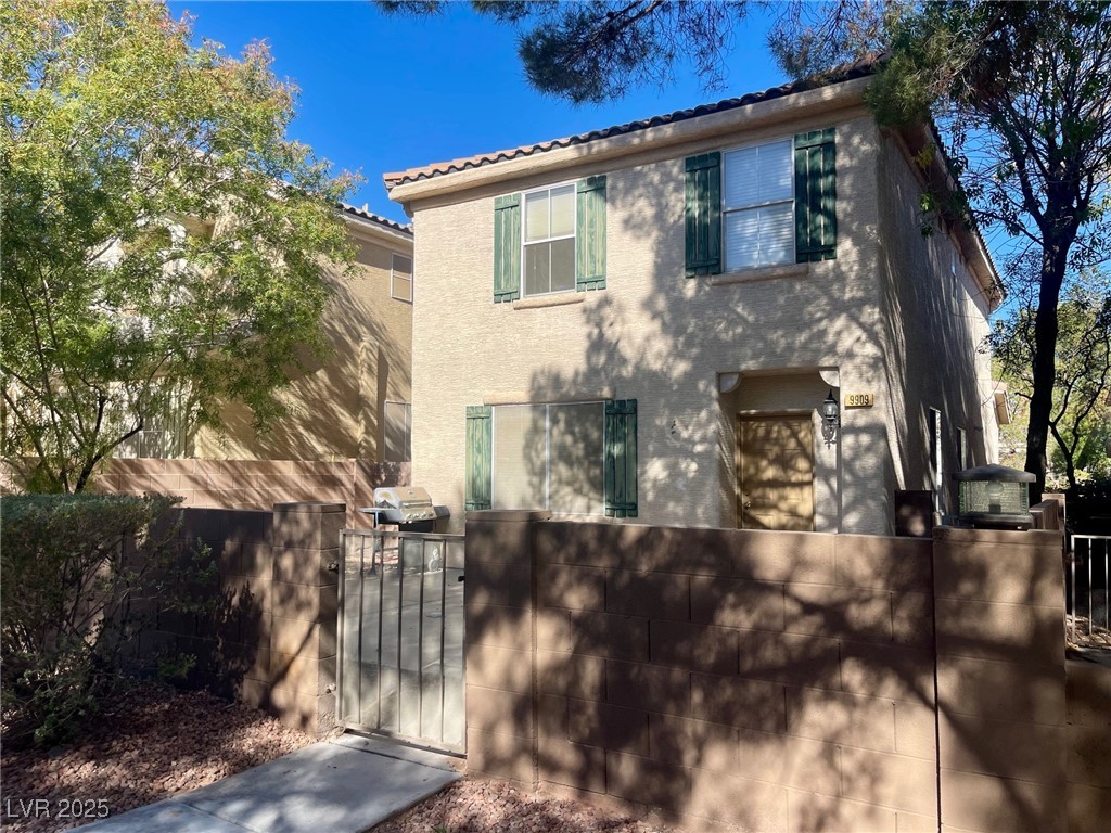 9909 Camino Loma Verde Avenue