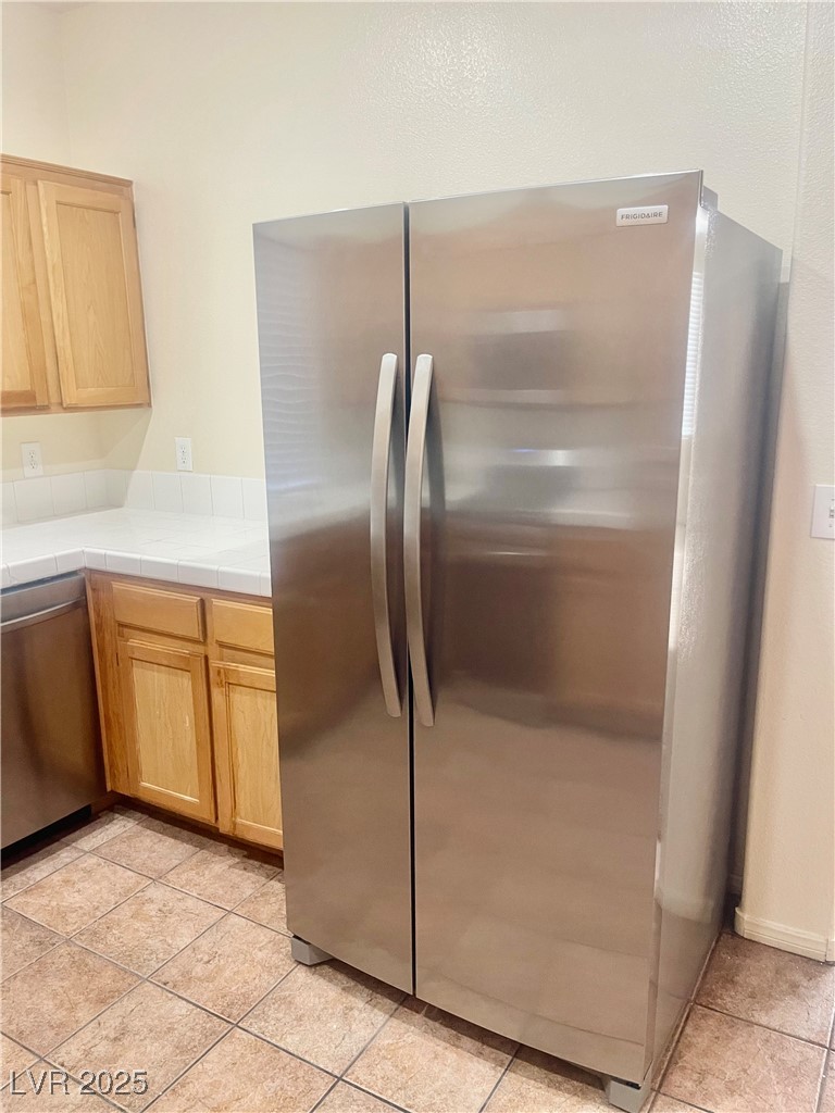 9909 Camino Loma Verde Avenue