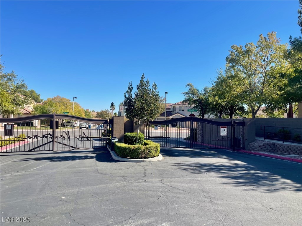 9909 Camino Loma Verde Avenue