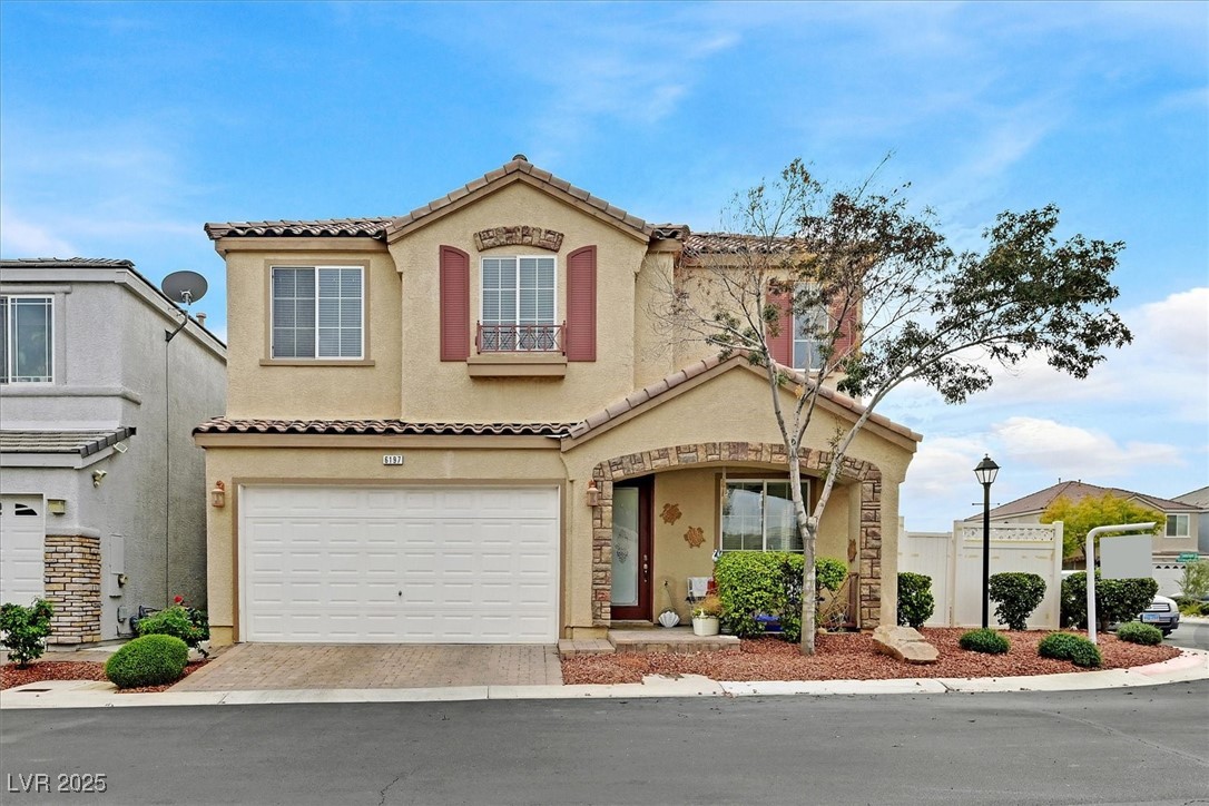 6197 Glimmering Light Avenue