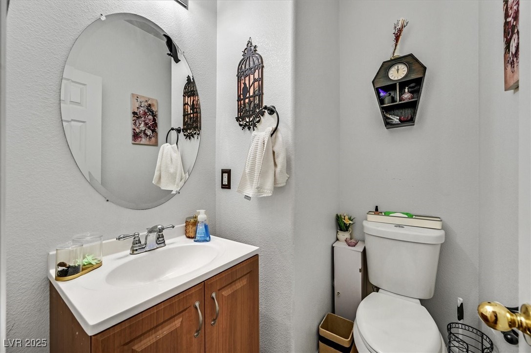 6197 Glimmering Light Avenue