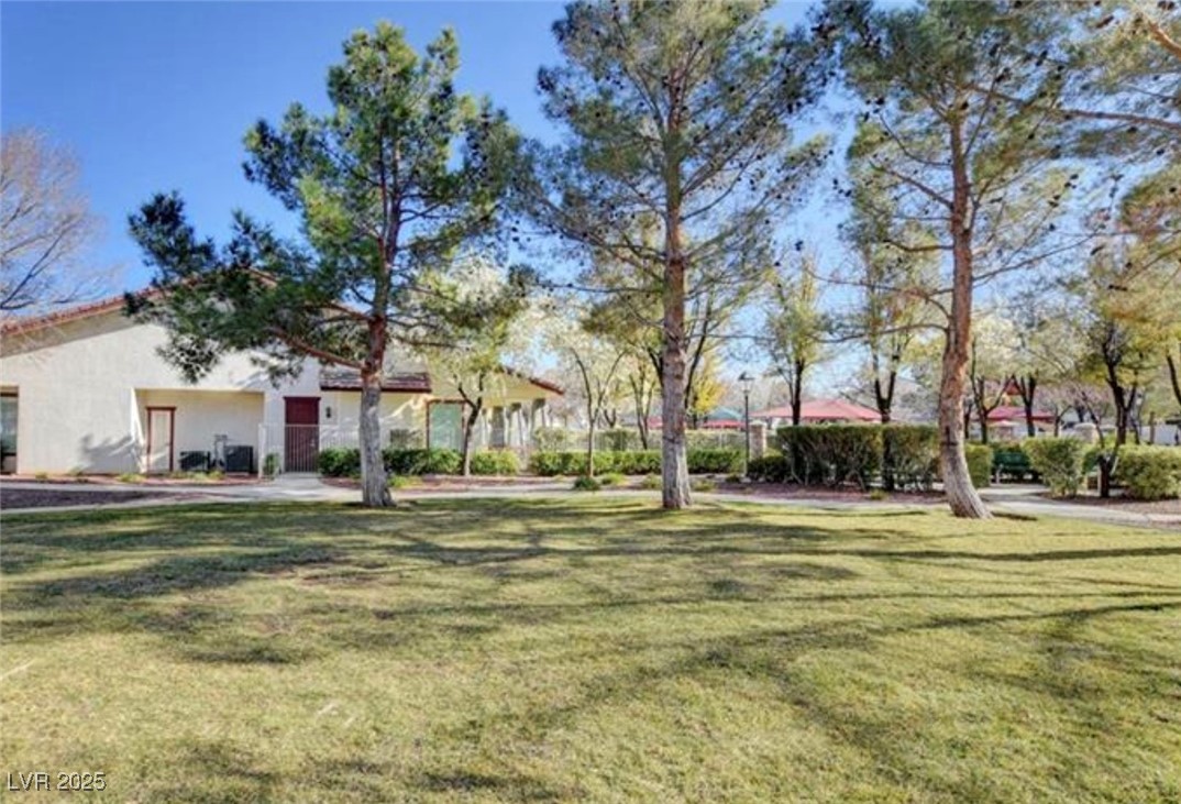 6197 Glimmering Light Avenue