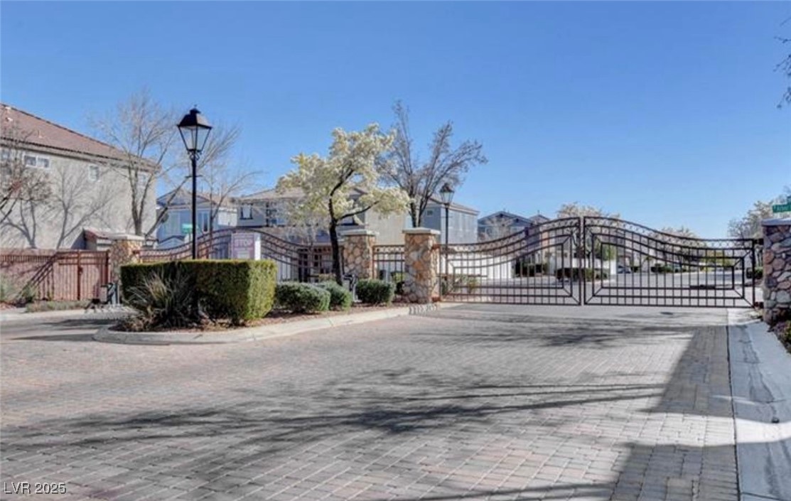 6197 Glimmering Light Avenue