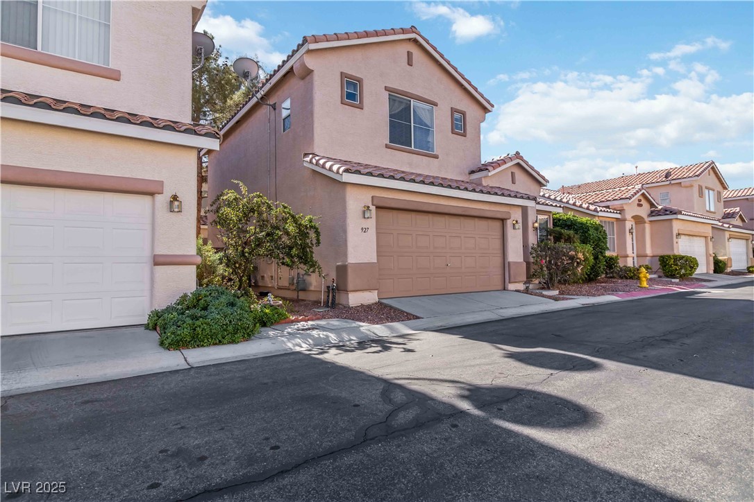 927 Clear Diamond Avenue