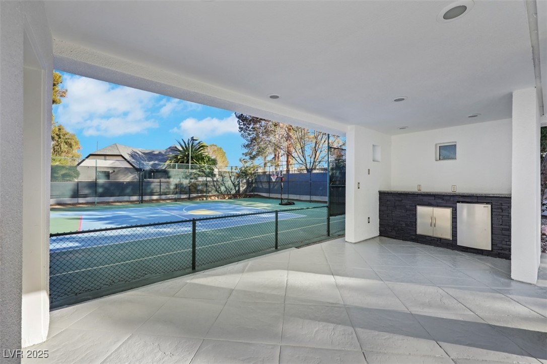 3860 Hildebrand Lane