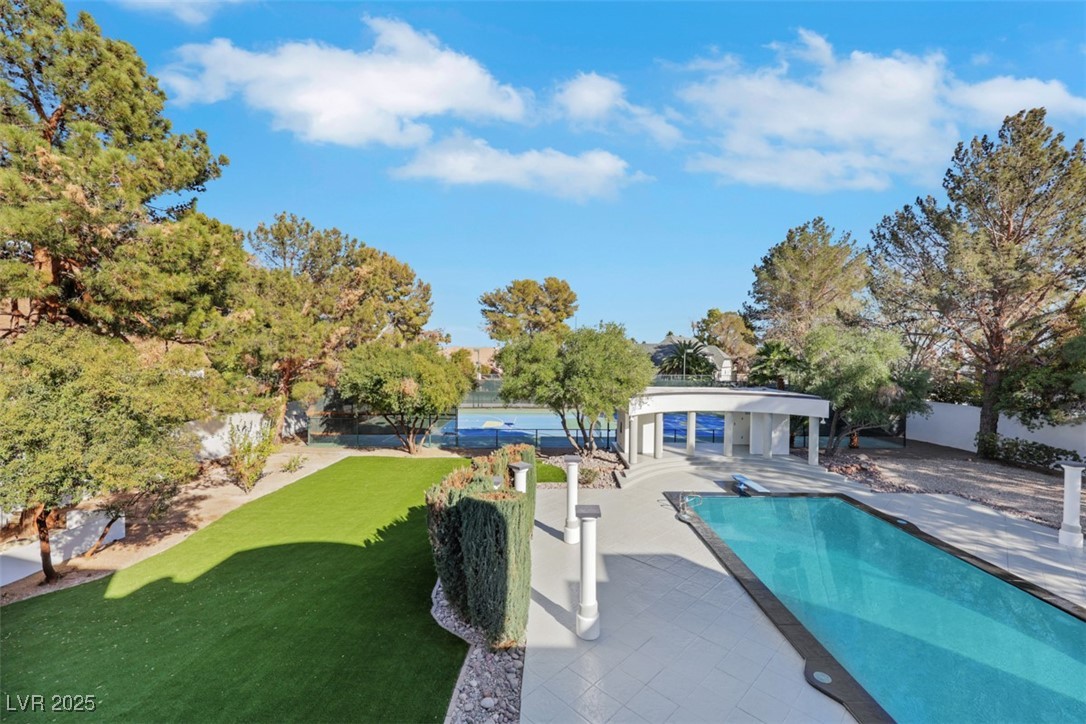 3860 Hildebrand Lane