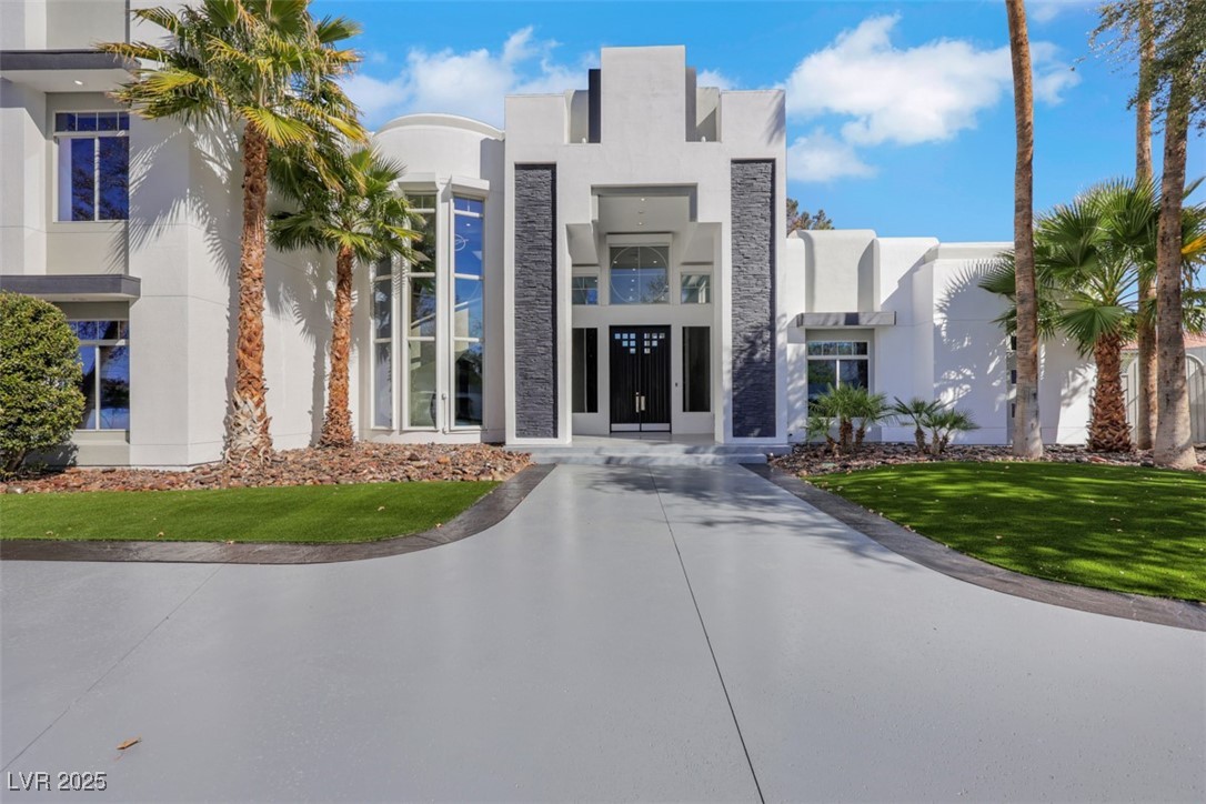3860 Hildebrand Lane
