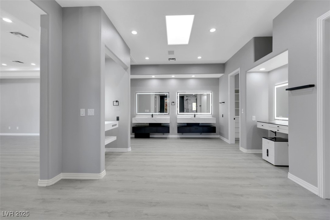 3860 Hildebrand Lane