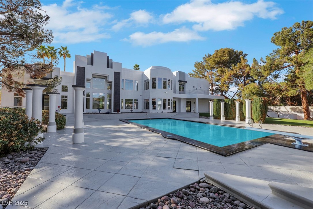 3860 Hildebrand Lane