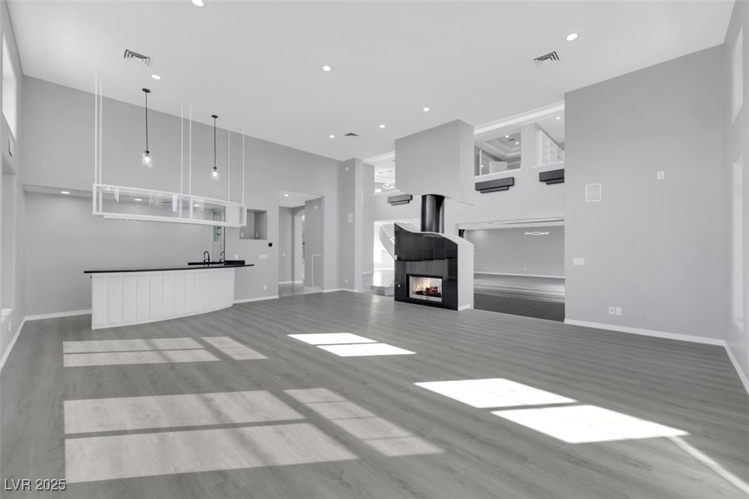 3860 Hildebrand Lane