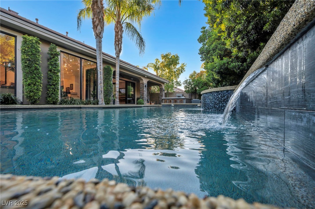 8032 Springbuck Court