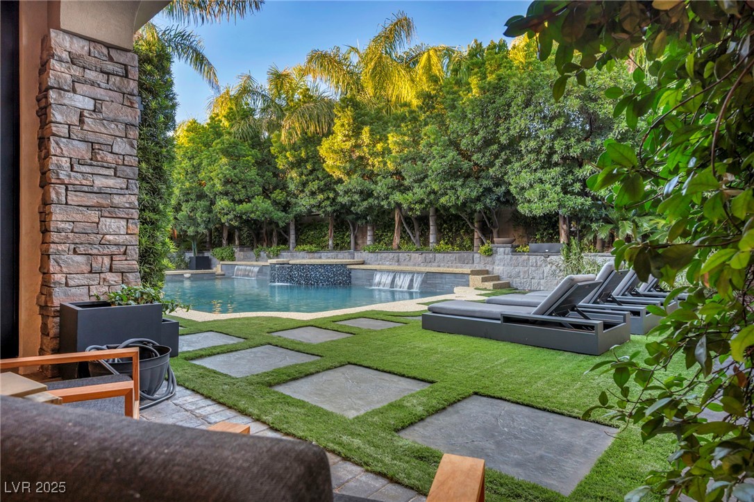 8032 Springbuck Court