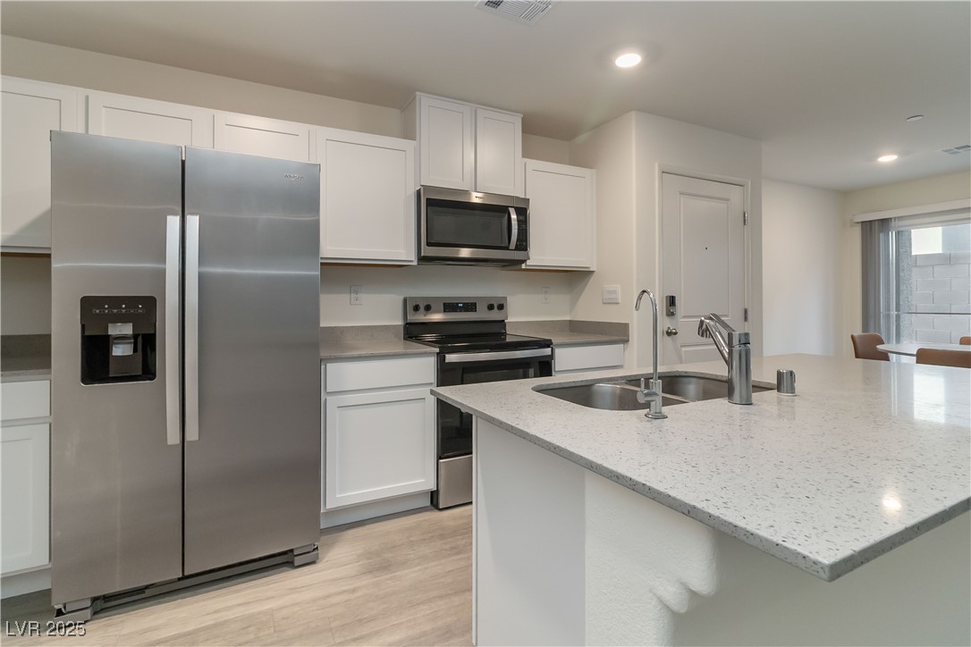 6156 Lily Garden Street