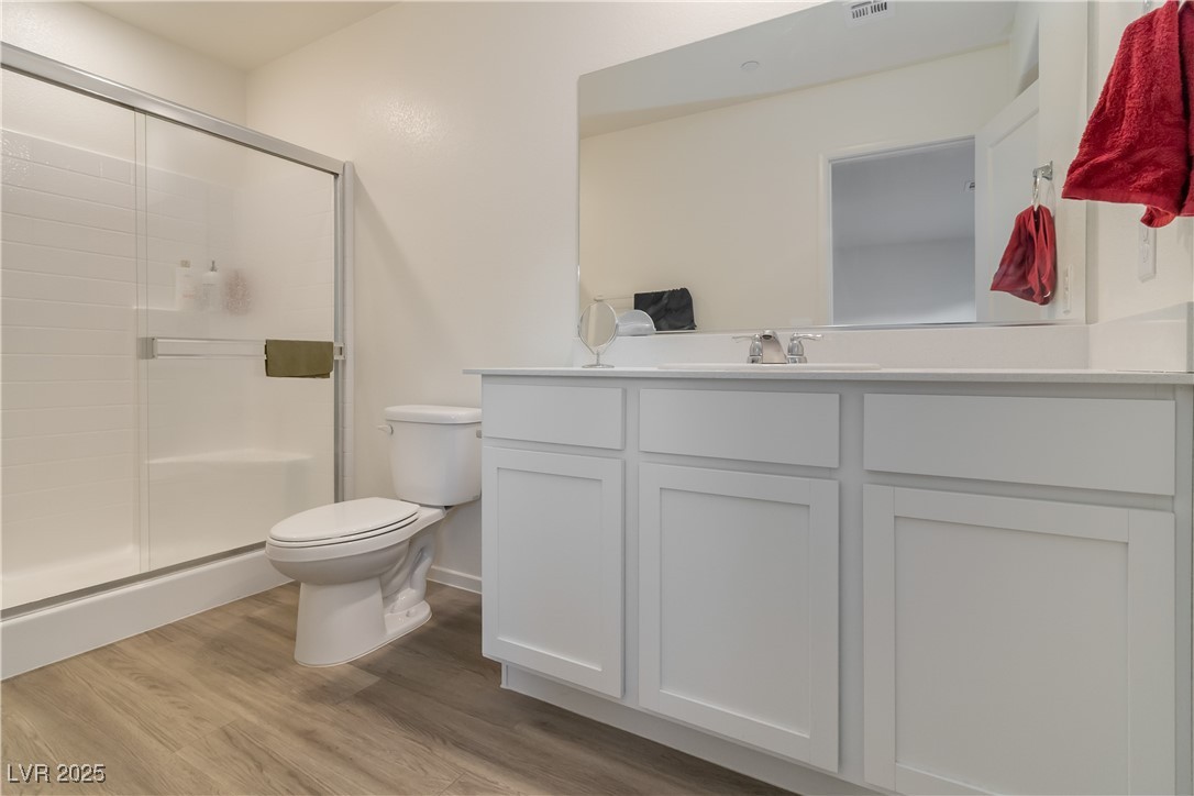 6156 Lily Garden Street