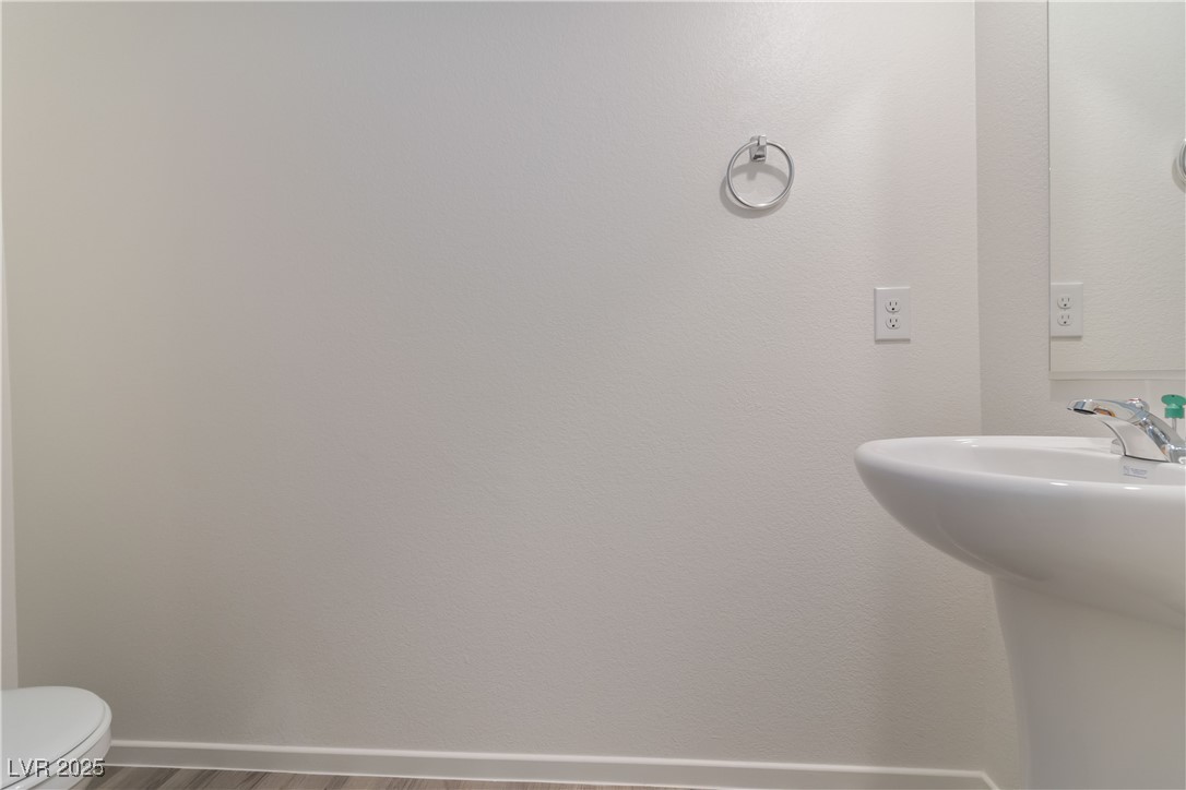 6156 Lily Garden Street