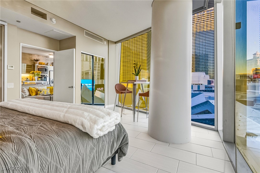 3722 Las Vegas Boulevard 706