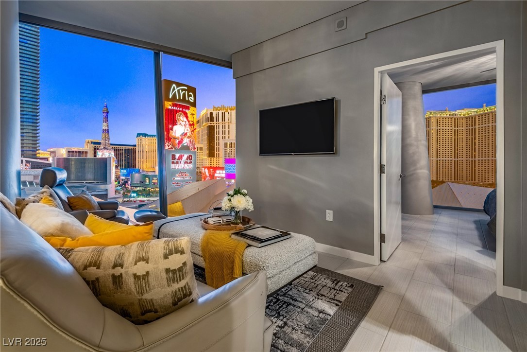 3722 Las Vegas Boulevard 706