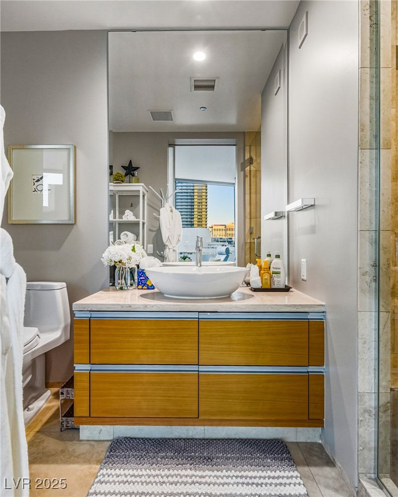 3722 Las Vegas Boulevard 706