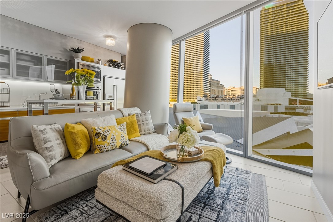 3722 Las Vegas Boulevard 706