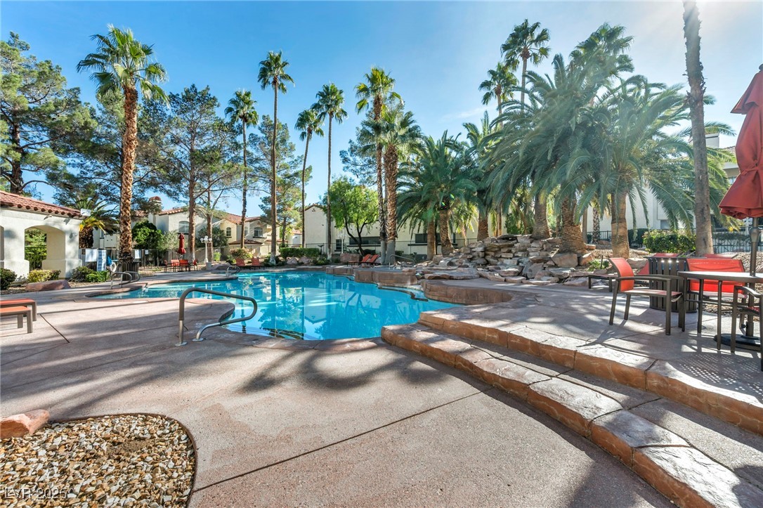 2975 Bluegrass Lane 1421