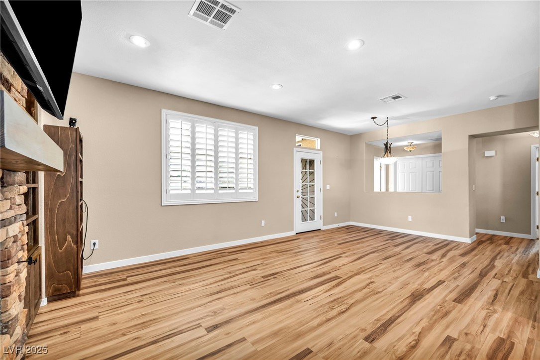 2569 Wiltshire Avenue