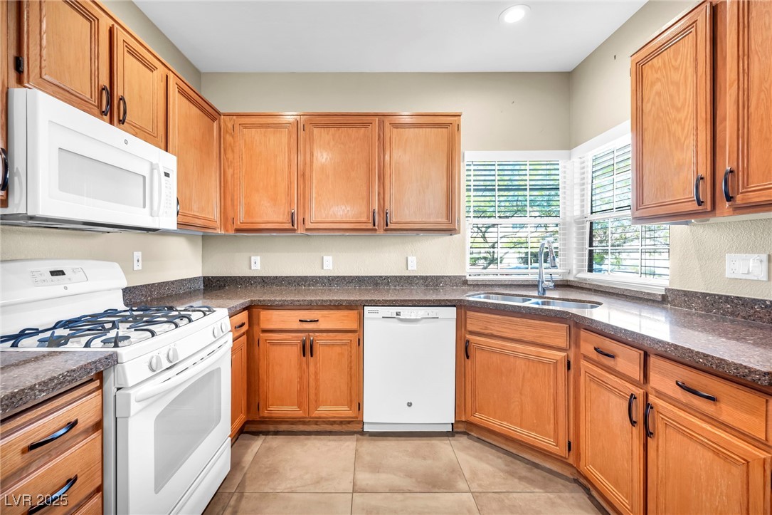 2569 Wiltshire Avenue