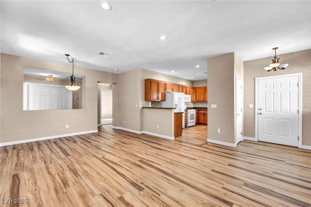 2569 Wiltshire Avenue