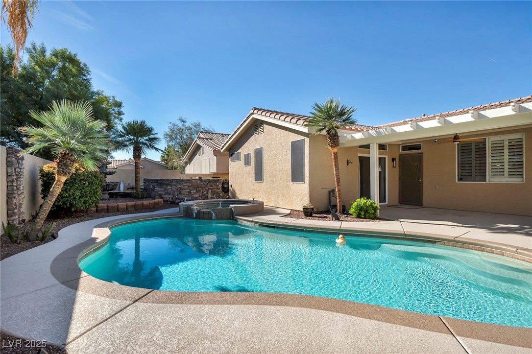 2569 Wiltshire Avenue