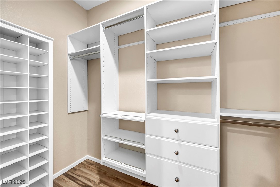 2569 Wiltshire Avenue