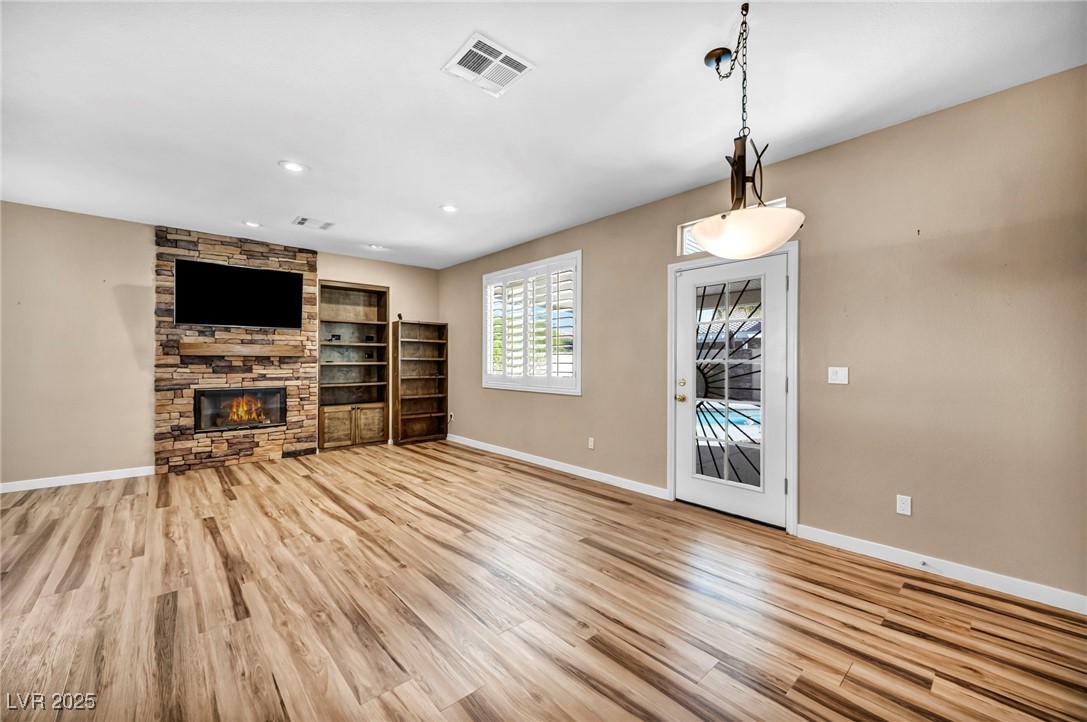 2569 Wiltshire Avenue