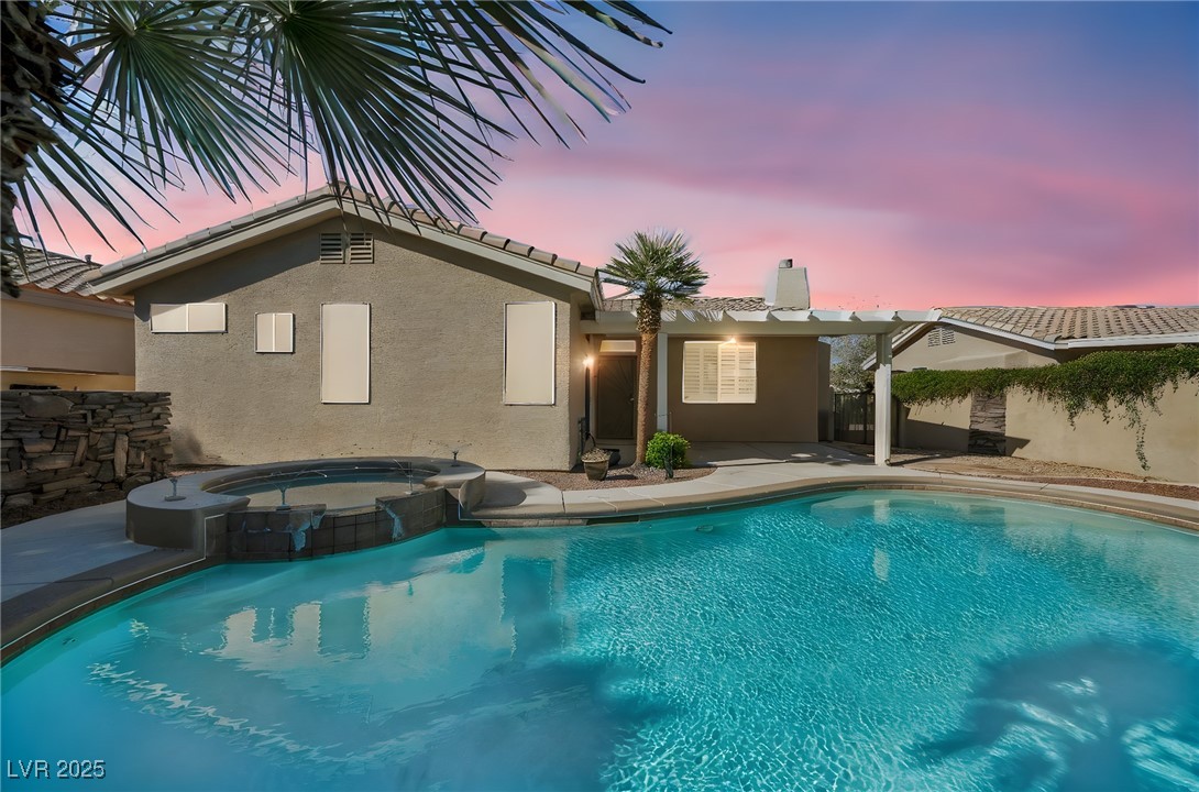 2569 Wiltshire Avenue