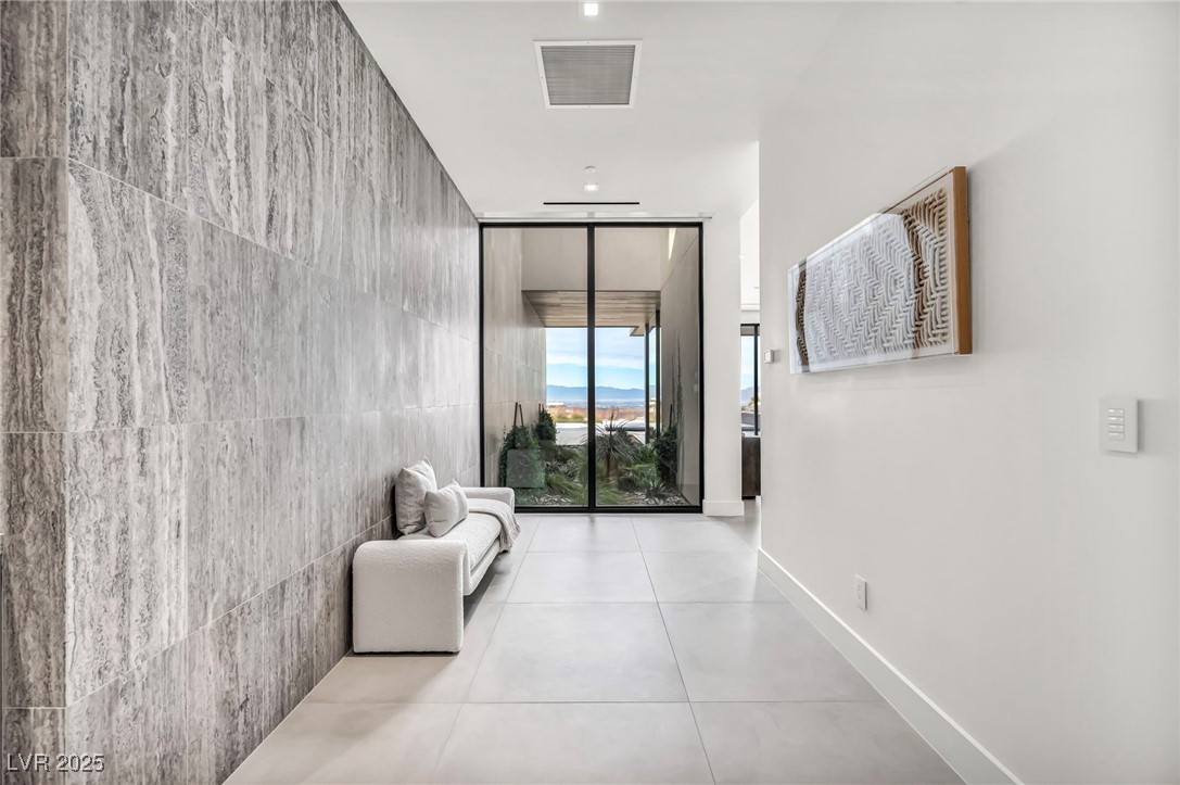 6 Rock Mount Court