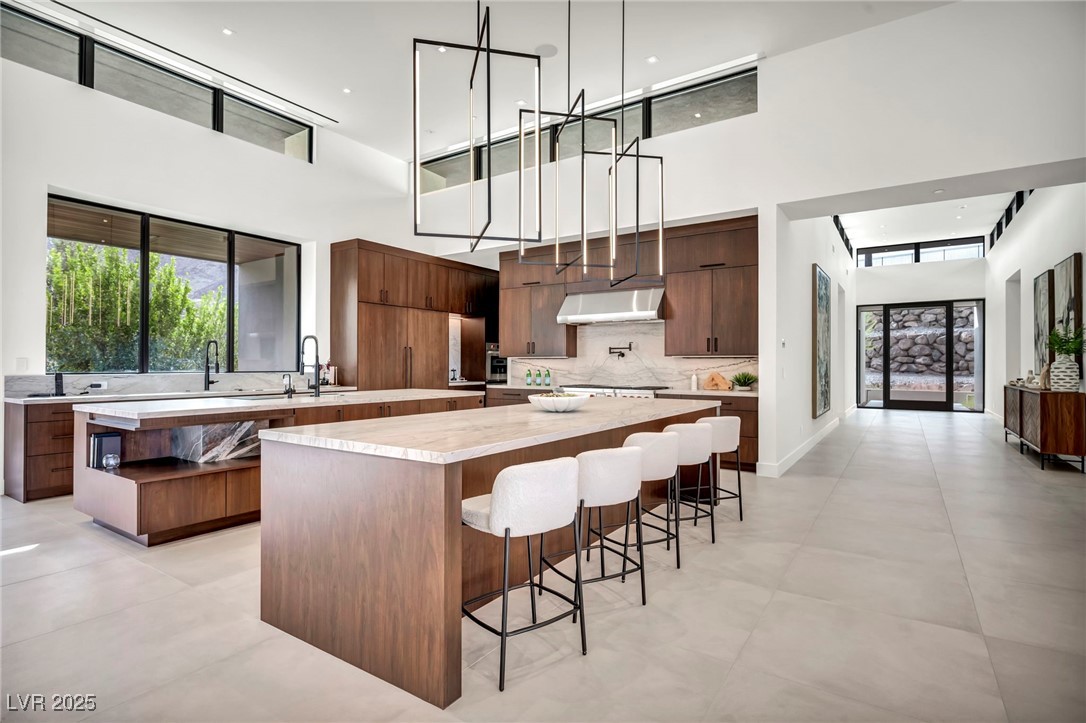6 Rock Mount Court