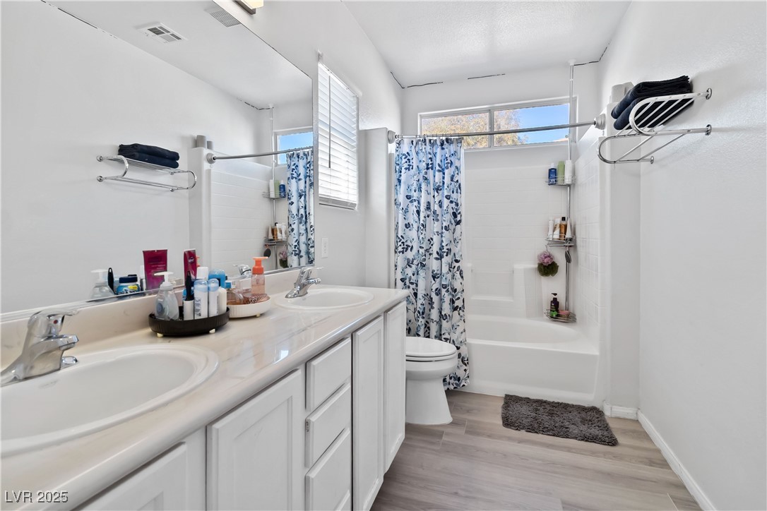 8908 Cambridge Glen Court